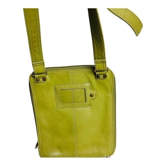 Fossil Men’s or Women’s Green Leather crossbody
Bag - Picture 7 of 10